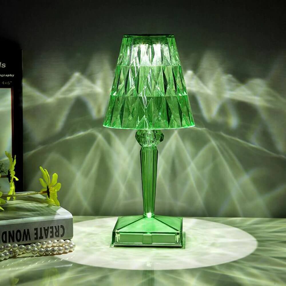 Moderne dekorativ krystall bordlampe med lysdesign, perfekt som stemningslys i stue eller som gaveidé.