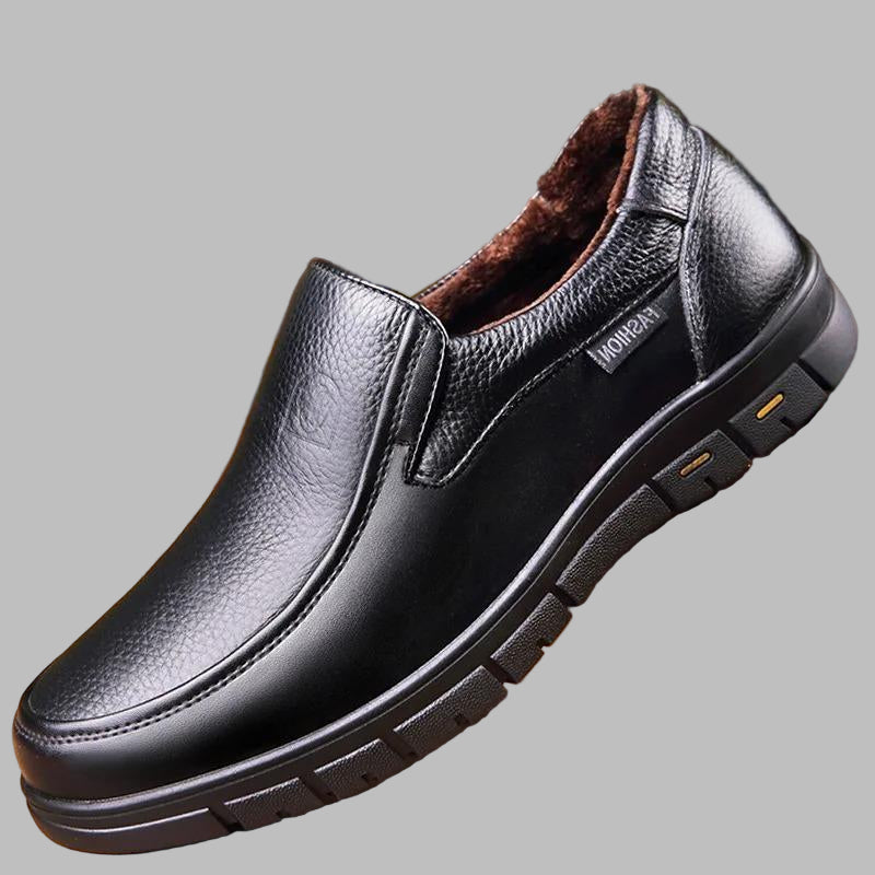 Vanntette komfortable menns skinnloafers. Slitesterke, plysjforede for behagelig komfort.