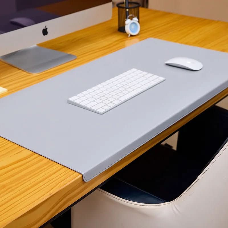 Effektiviser din PC-bruk med denne ergonomiske skrivebordsmatten, komplett med støttende håndleddsstøtte.