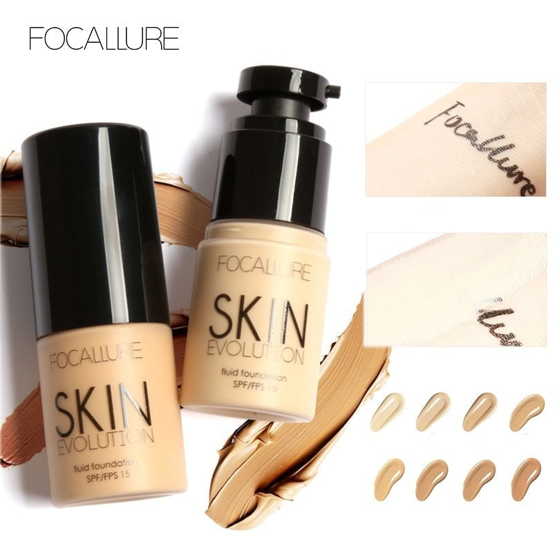 Farge-tilpassende flytende foundation med SPF for en jevn hudtone