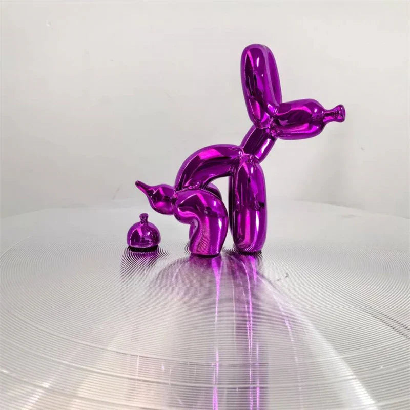 Lekfull ballonghund dekorasjon for hjemmet. Kunstnerisk og fargerik skulptur som borddekor.