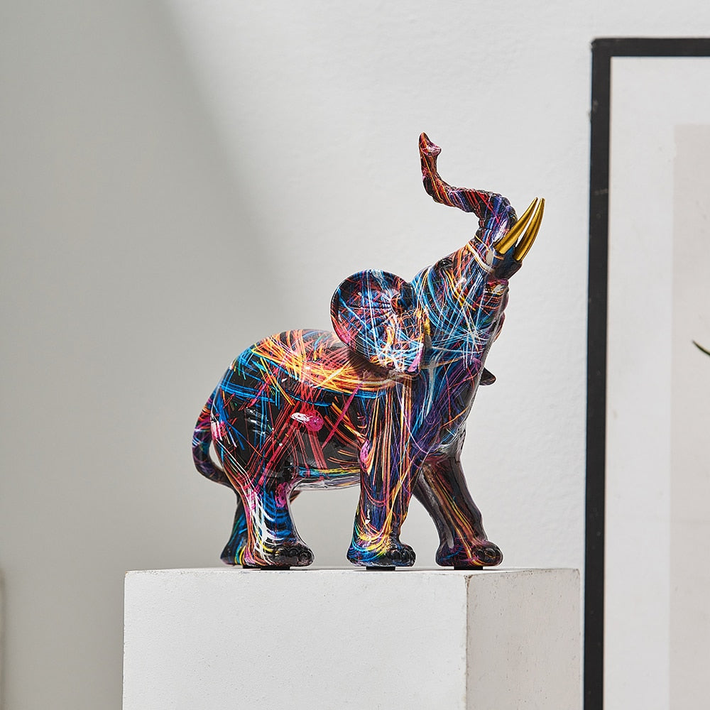 Hjemmedekor: Fargerik elefant i resin, moderne graffiti kunst og interiørfigur.