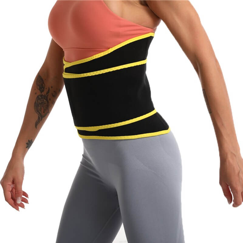 Rød midjetrimmer og hofterformer for kvinner, en stilig shapewear-løsning for fitness og hverdagsbruk.