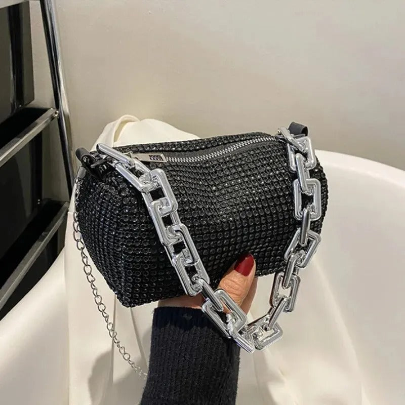 Miniveske i bøttedesign for kvinner, dekorert med glitrende rhinestones og bling til fest.
