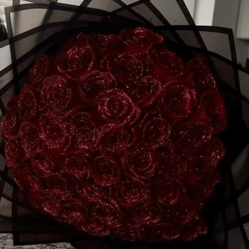 Luksuriøs glitrende rose dekorasjon, perfekt for innredning og hjemmedekor. En evig blomst med glitter.