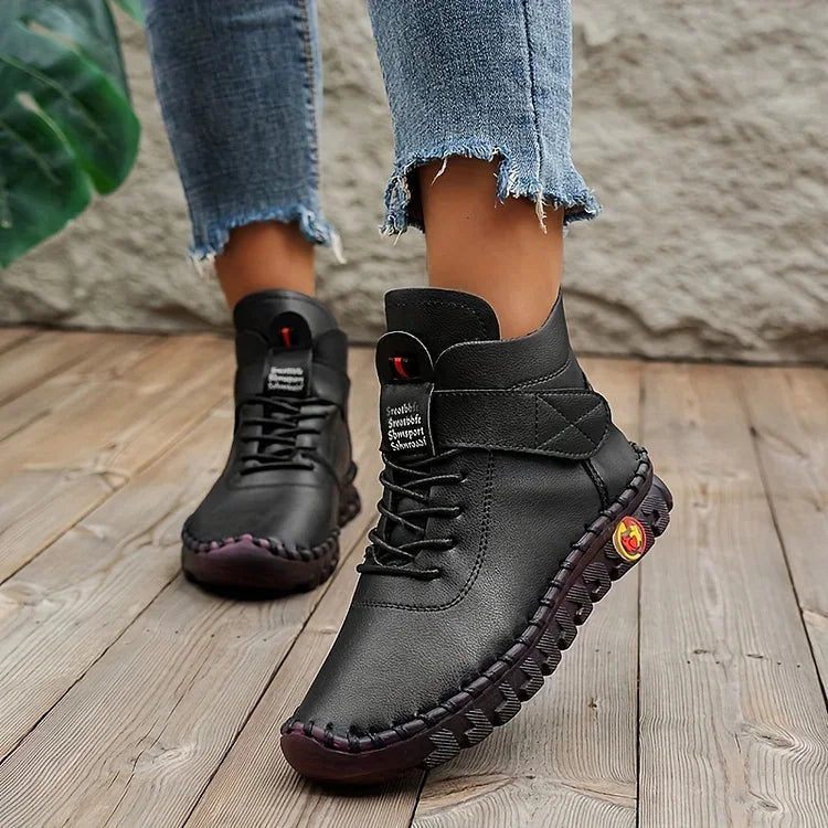 Mote-inspirerte damestøvler. Stilige, håndlagde sneakerstøvler for allsidig bruk.