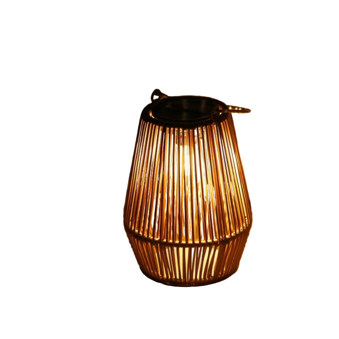 Håndvevd solcellelampe i naturmaterialer for hage. Perfekt energifri utendørsbelysning med LED-lys.