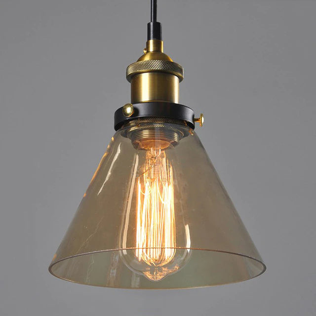 Røykgrå krystall taklampe; elegant designlampe for moderne interiør og stemningsfull belysning i hjemmet.
