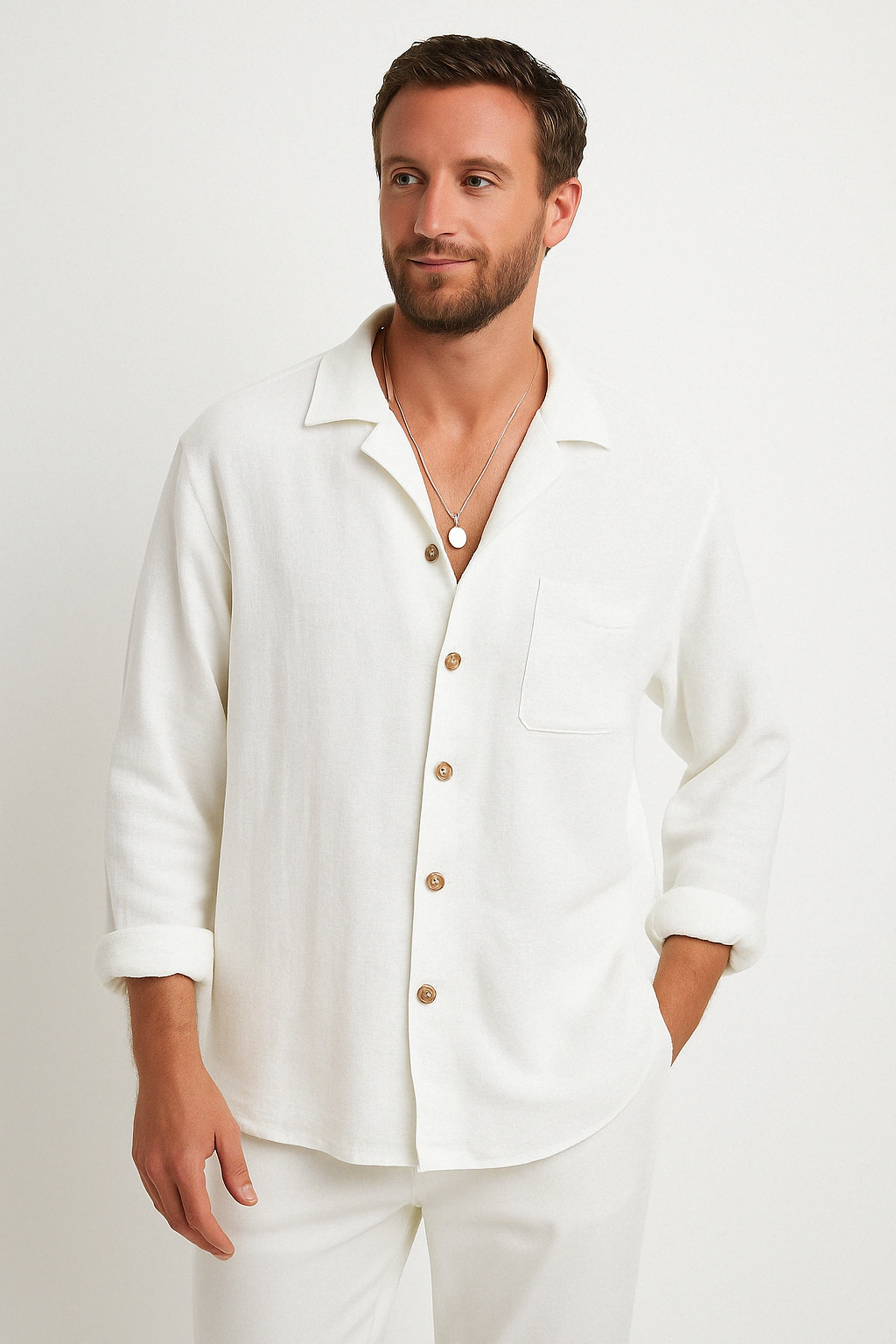 Stilfull herre button-up skjorte, langermet design for allsidig bruk vår, sommer og høst.