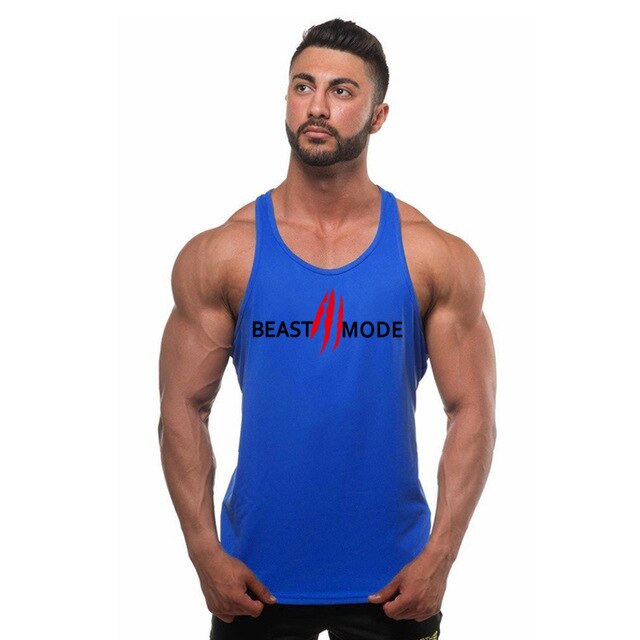 Atletisk herre singlet "Beast Mode", pustende stoff, ideell for styrketrening og sommeraktiviteter.