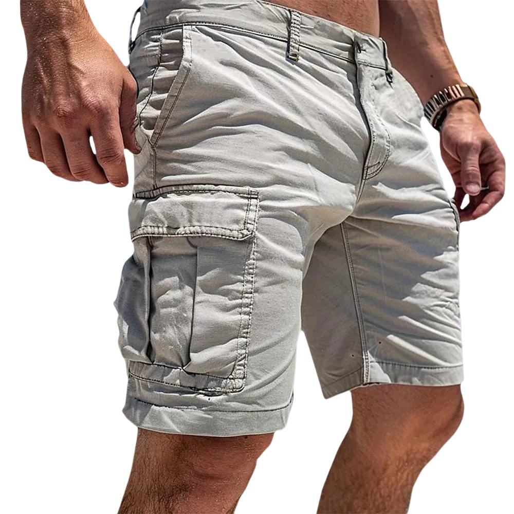 Herre cargo bermuda shorts for aktiv komfort. Praktiske og komfortable fritidsshorts i knelengde, ideelle for sommerbruk.