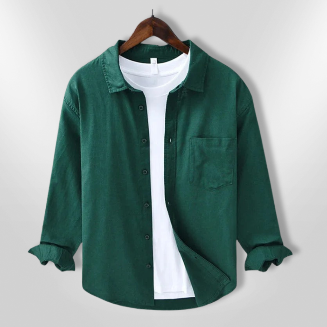Komfortabel herre chemise-skjorte i lett materiale, perfekt for avslappet stil og sommerdager.