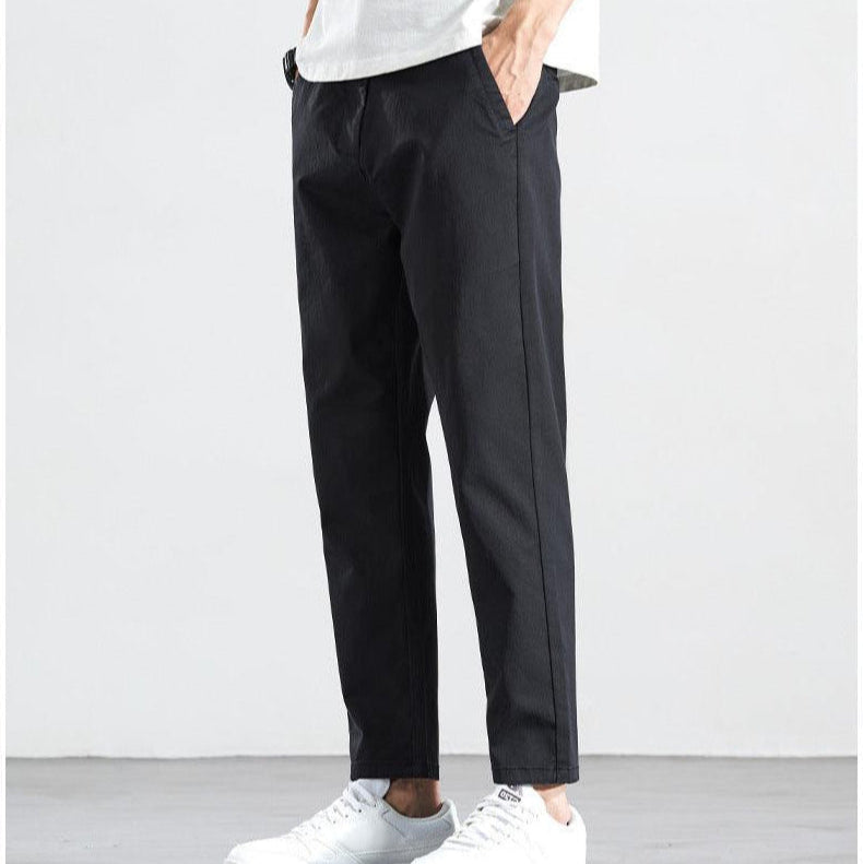 Lette og komfortable herre sommerbukser, cropped passform i bomull for en uformell look.