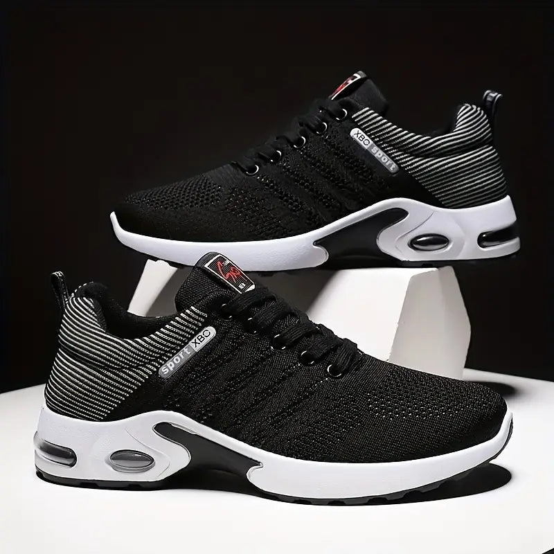 Herre trening sko med pustende mesh. Komfortabel og lett fritidssko for en aktiv livsstil.