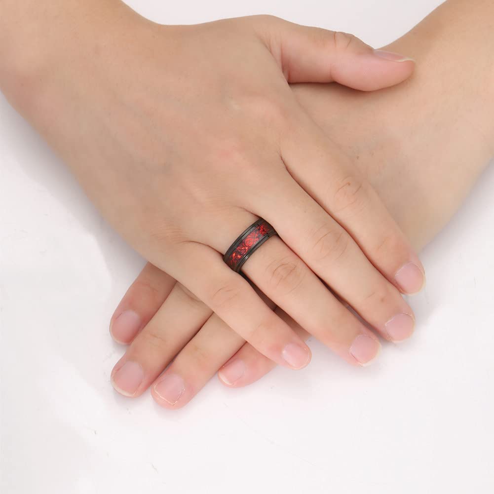Unikt herresmykke: Wolframkarbid ring med keltisk dragemotiv og karbonfiberdetaljer.