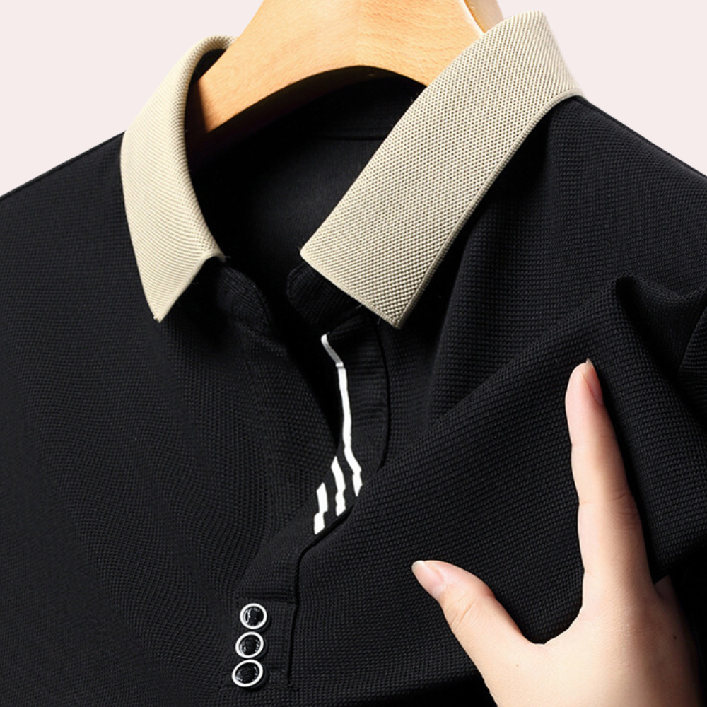 Herre langermet poloshirt i klassisk snitt. Tidløs stil for hverdag, jobb og fritid.