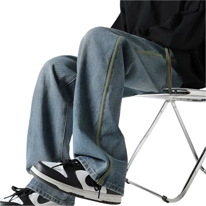Herre oversized jeans med komfortabel elastisk midje, perfekt for hverdagsbruk. Trendy, stilige blå denim bukser.