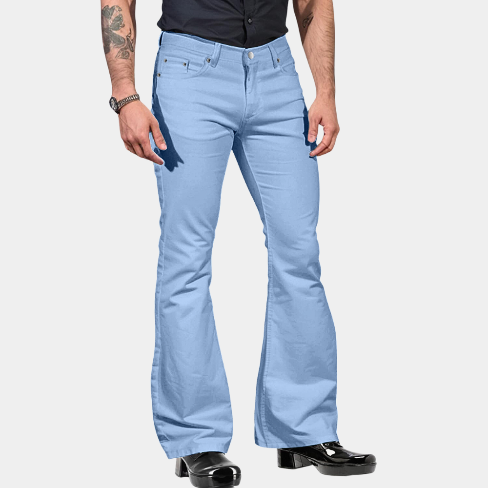 Motebevisste herrebukser med flare og stretch for optimal komfort. En allsidig retro-favoritt.