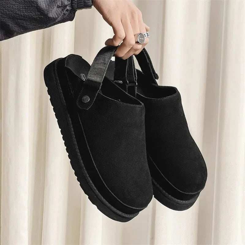 Casual herre sandaler med tykk såle for overlegen komfort. Perfekt for hverdagsbruk og avslappede anledninger.