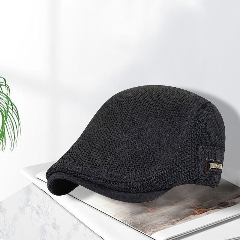 Casual herre sommercaps, luftig Newsboy design for utendørs eventyr.