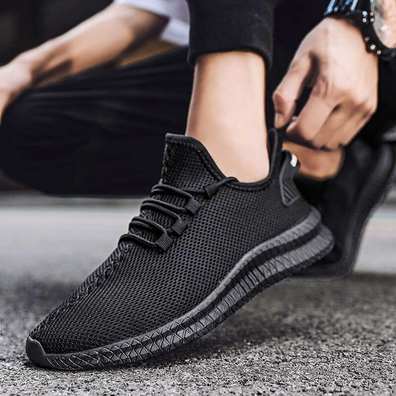 Herren Alltags-Sneaker mit atmungsaktivem Mesh-Gewebe für optimalen Tragekomfort.
