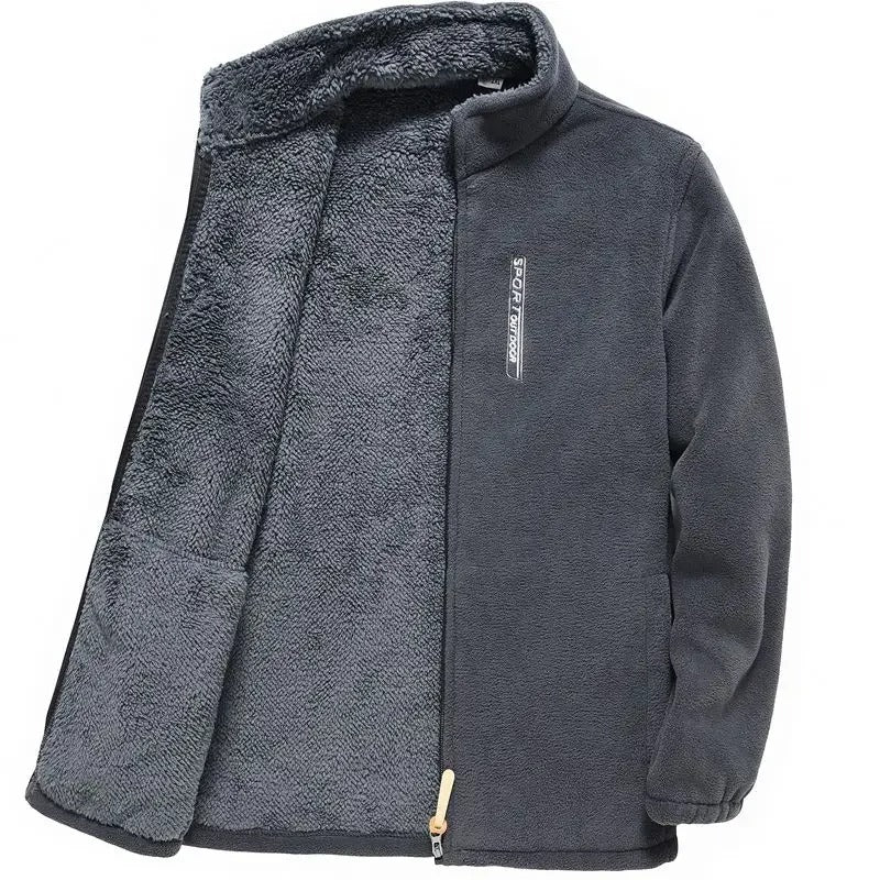 Moderne herrejakke i fleece, blå, med praktiske sidelommer og glidelås, ideell for menn