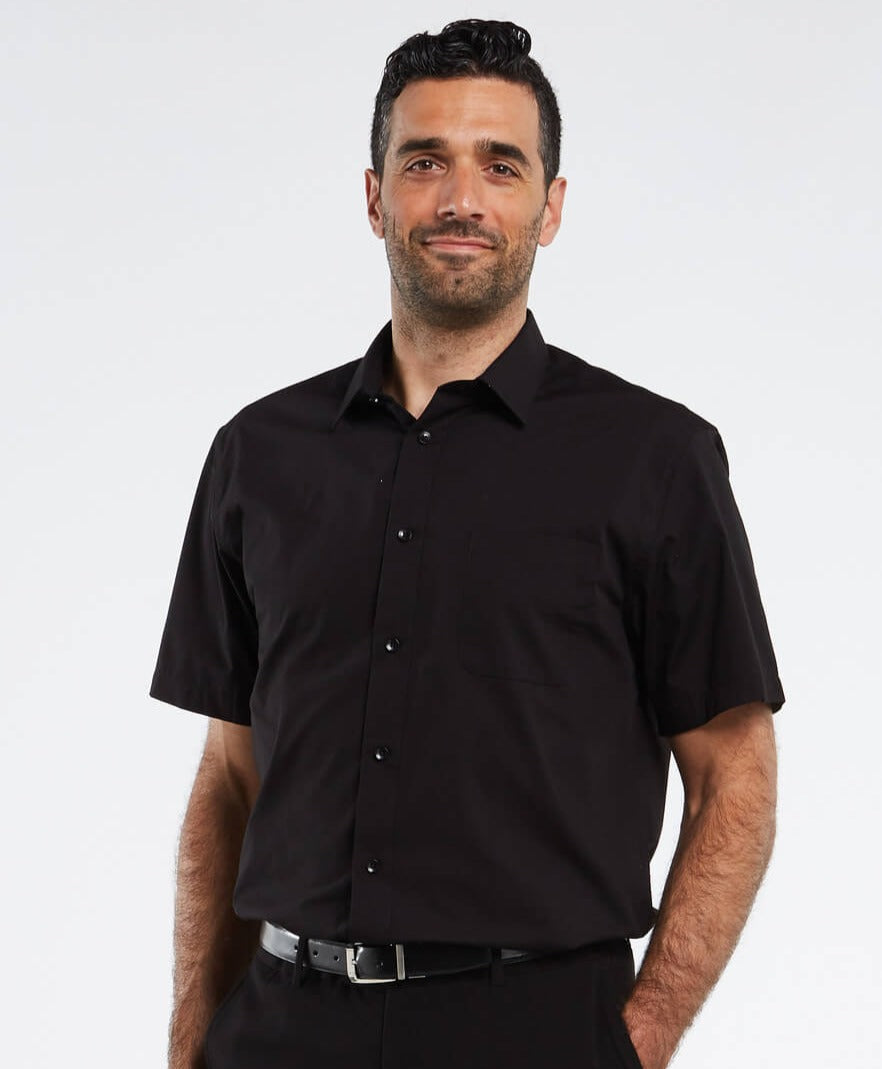 Vielseitiges Herren Poloshirt in Weiß, mit Knopfleiste und Kragen, Sommerstil