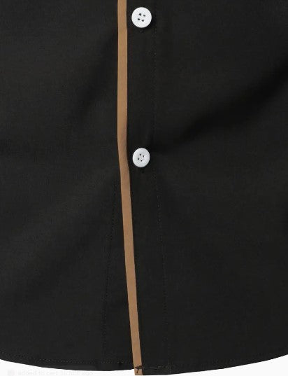 Detalj av halsutringningen på komfortabel herre langermet skjorte, Regular Fit