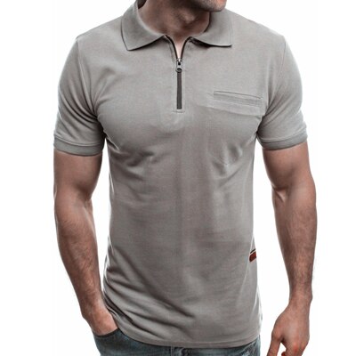 Herre poloskjorte med korte ermer og stilig glidelĂĄs, perfekt for sommer og fritidsbruk