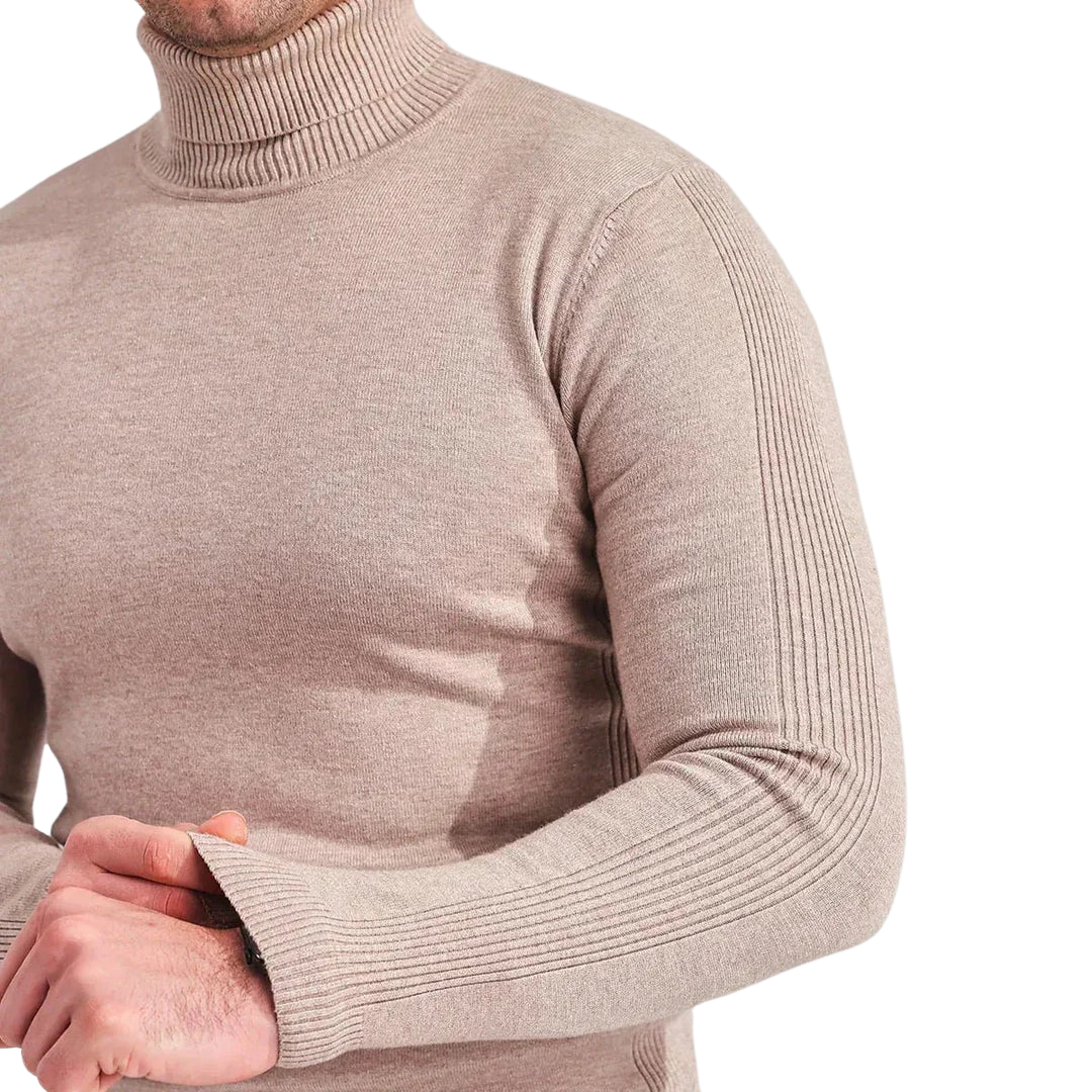 Koselig herre genser med høy hals i beige, klassisk kasjmir-look, vinteressensial