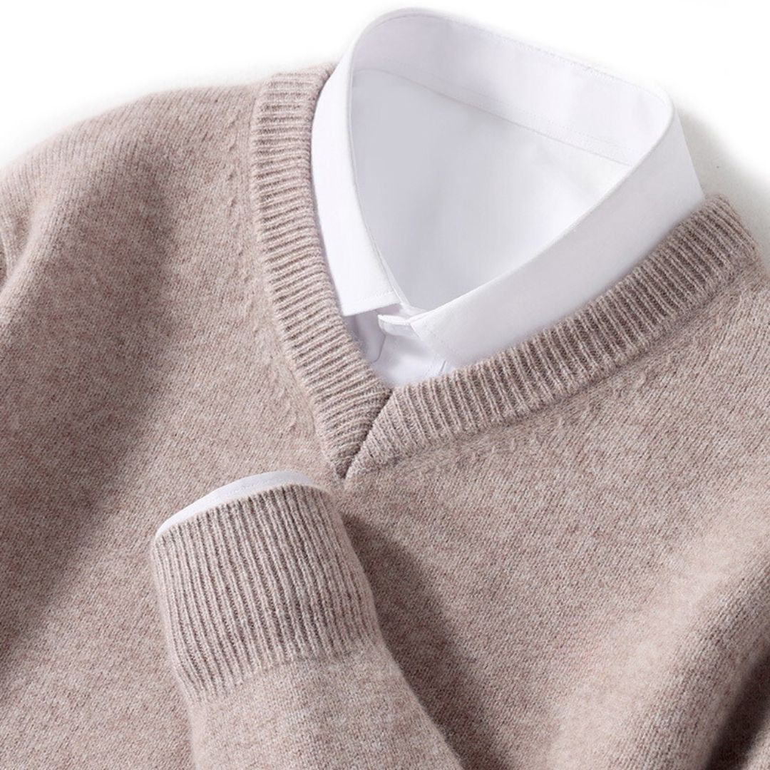 Brauner Herren Feinstrickpullover aus hochwertiger Merinowolle, V-Ausschnitt, für Smart Casual