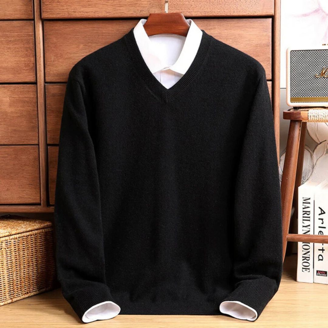 Dunkelgrüner Herrenpullover aus softer Merinowolle, V-Ausschnitt, perfekt für kühle Tage