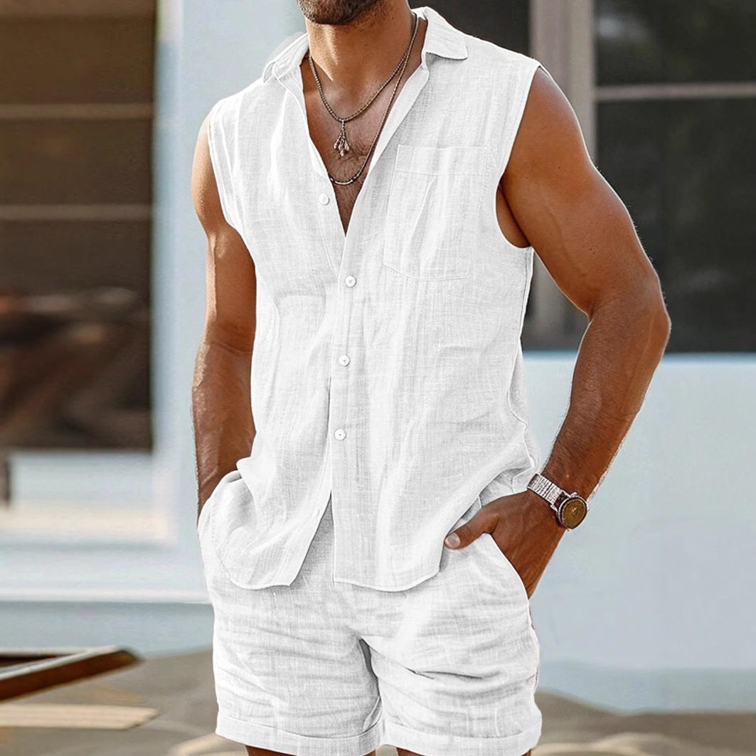 Stilig herresett med løs skjorte og shorts, et allsidig sommerantrekk for ferie og avslappet fritid.