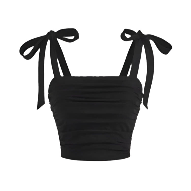 Hvit feminin rysjet crop top for dame, med justerbare skulderbånd, perfekt sommertopp.