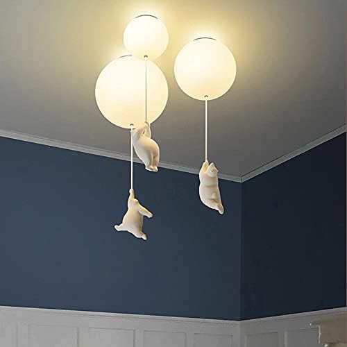 Belysning for barnerom: taklampe med bjørn og ballong. Gir et mykt lys og en morsom dekorasjon.