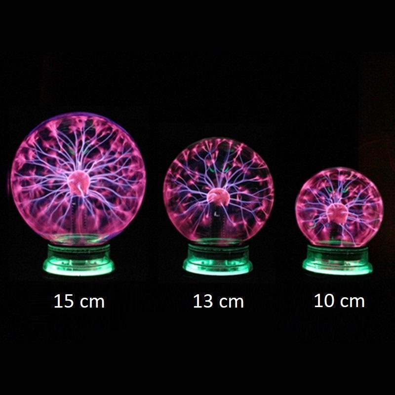 Atmosfærisk plasma bordlampe med levende lysstråler, ideell for å skape stemning i stuen eller soverommet.