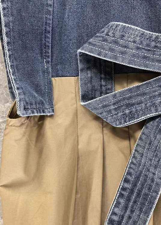 Løstsittende khaki sommerbluse for damer, med unikt patchwork og søt sløyfe. Trendy kvinneklær.