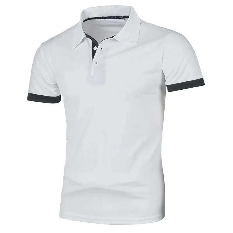Elegant hvit herre polo skjorte. Kortermet og åndbar, en klassiker for sommer og kontorbruk.