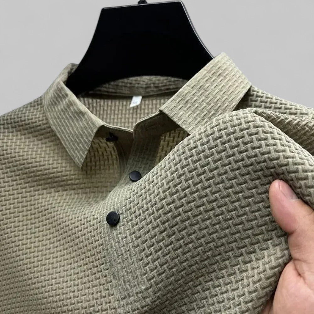 Stilig kortermet herre polo t-skjorte i klassisk design, bomullsblanding gir komfort for elegant hverdagsstil.