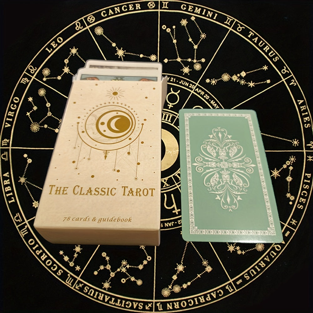 Person som stokker et klassisk tarotspill med 78 kort. Klar for meditasjon, spådom og selvutvikling.