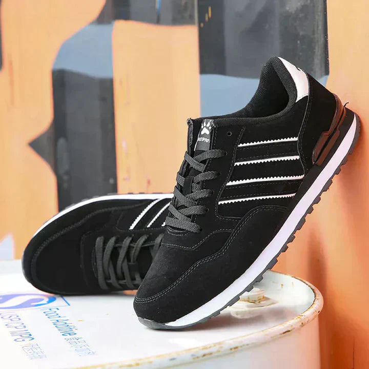 Et par klassiske herresneakers for optimal hverdagskomfort. Robust fritidssko med normal passform.