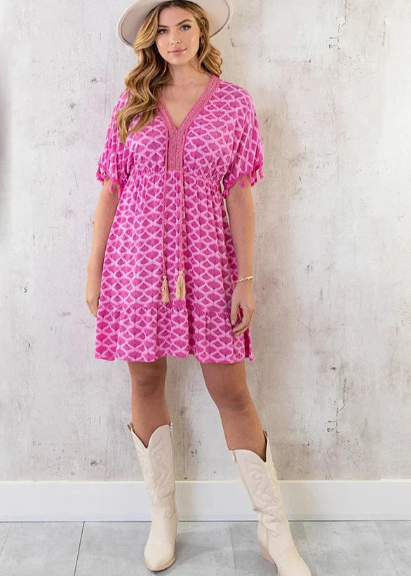 Kvinners løs boho midikjole med v-hals, ideell for komfortabel sommerstil.