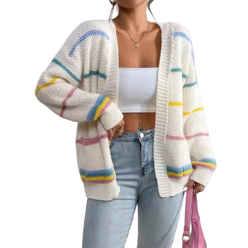 Komfortabel oversized strikkejakke for kvinner. Perfekt åpen front cardigan for lag-på-lag stil i høst/vår.