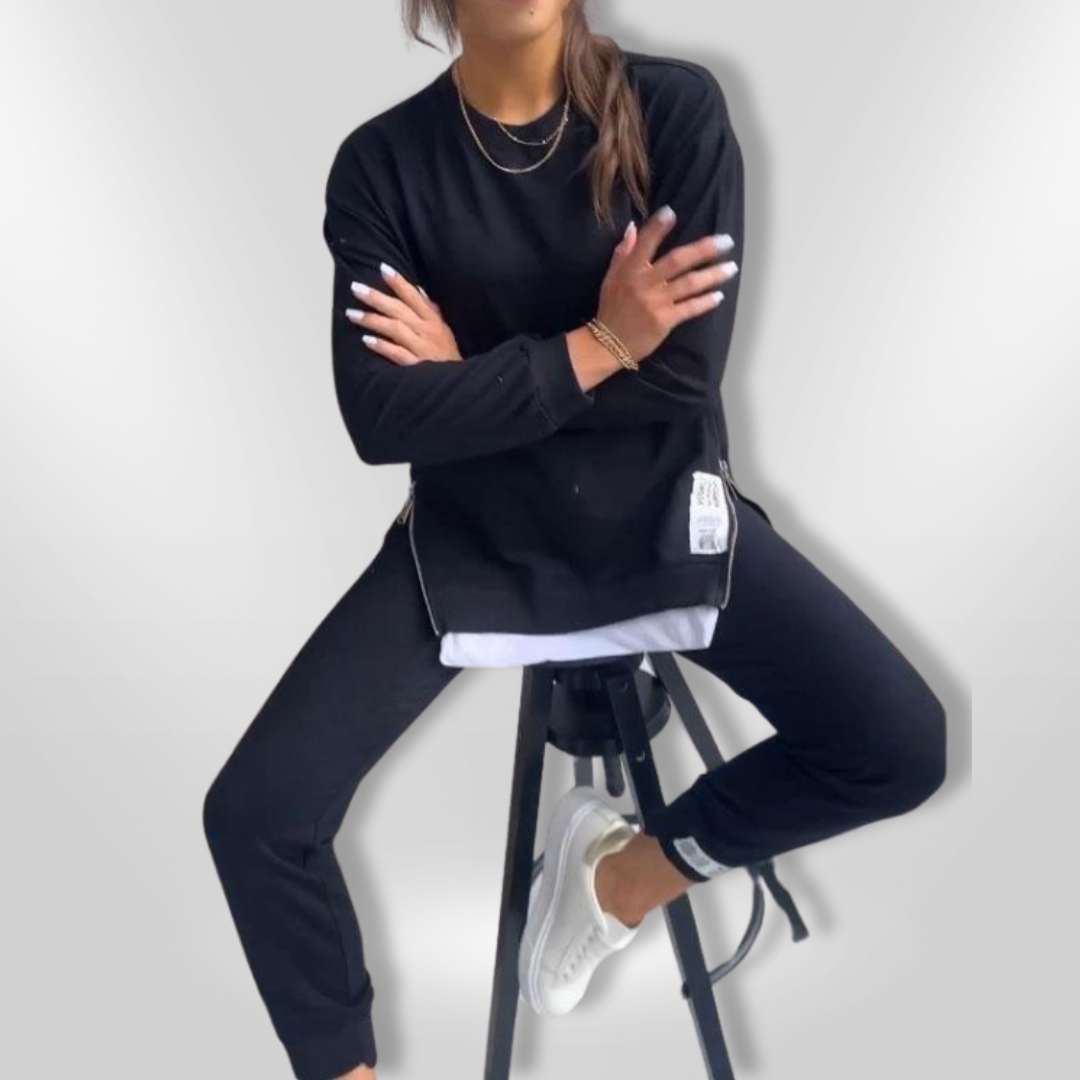 Trendy kvinneklær: avslappet loungewear sett med oversized sweatshirt og joggers, perfekt for komfortabel stil.