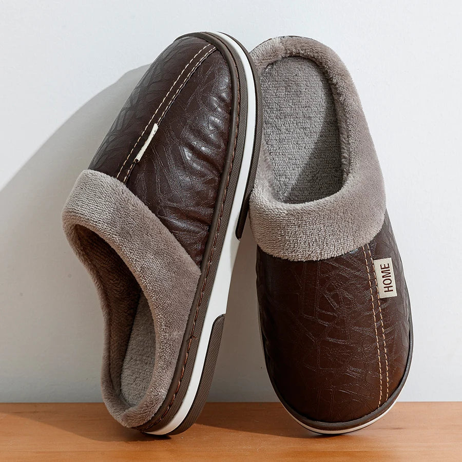 Slitesterke herre slippers med sklisikker såle, ideelle for innendørs bruk og langvarig komfort.