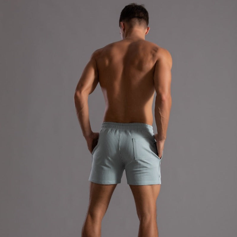 Allsidige herreshorts, passer til både casual og sporty sommerantrekk. Fritidsshorts i slimfit.