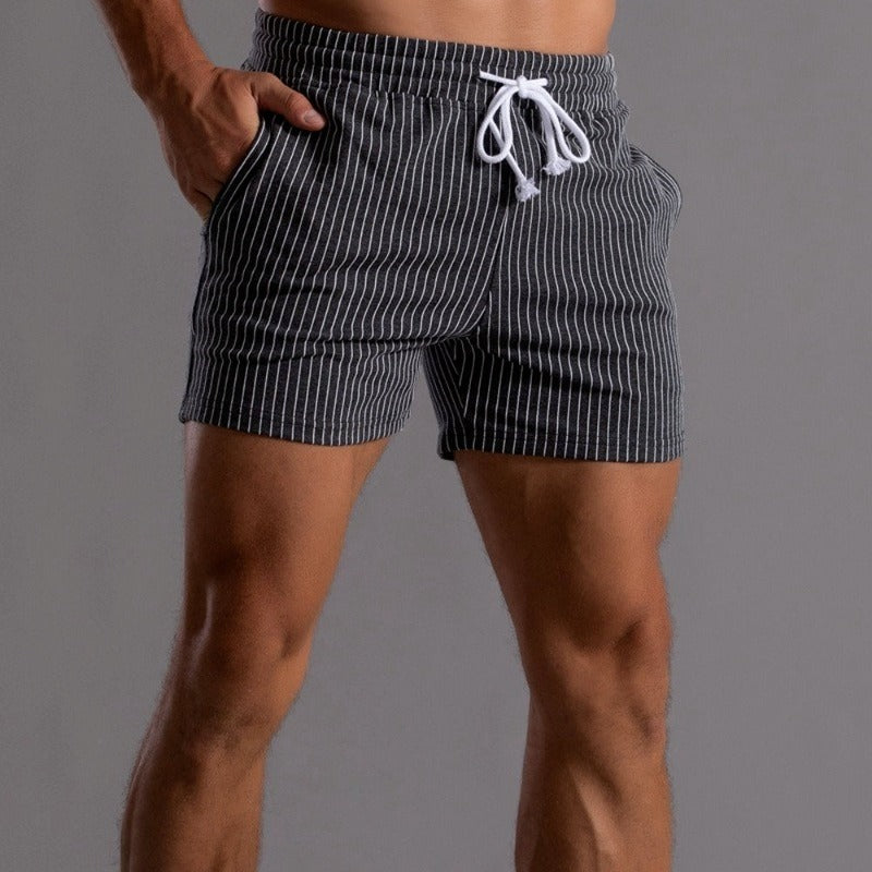 Casual herreshorts for sommeren, lett å kombinere med ulike topper. Perfekt for aktive dager.