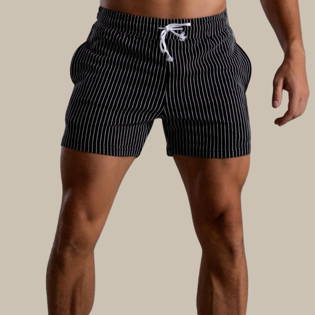 Herreshorts med praktiske lommer, ideelle for oppbevaring på strand og tur. Aktive shorts.