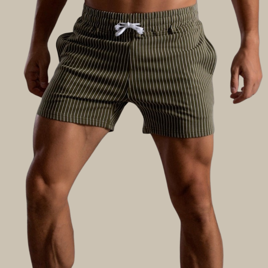 Slitesterke herreshorts for aktiv sommerbruk, med fokus på bevegelighet. Komfortable fritidsshorts.
