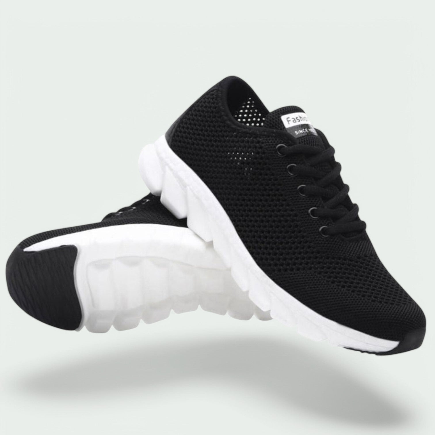 Sporty kvinnesko som kombinerer elegant stil med optimal støtte og komfort for alle dager.